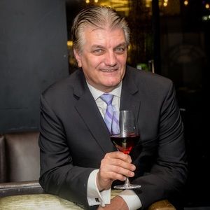 Meet your Posher, Philip